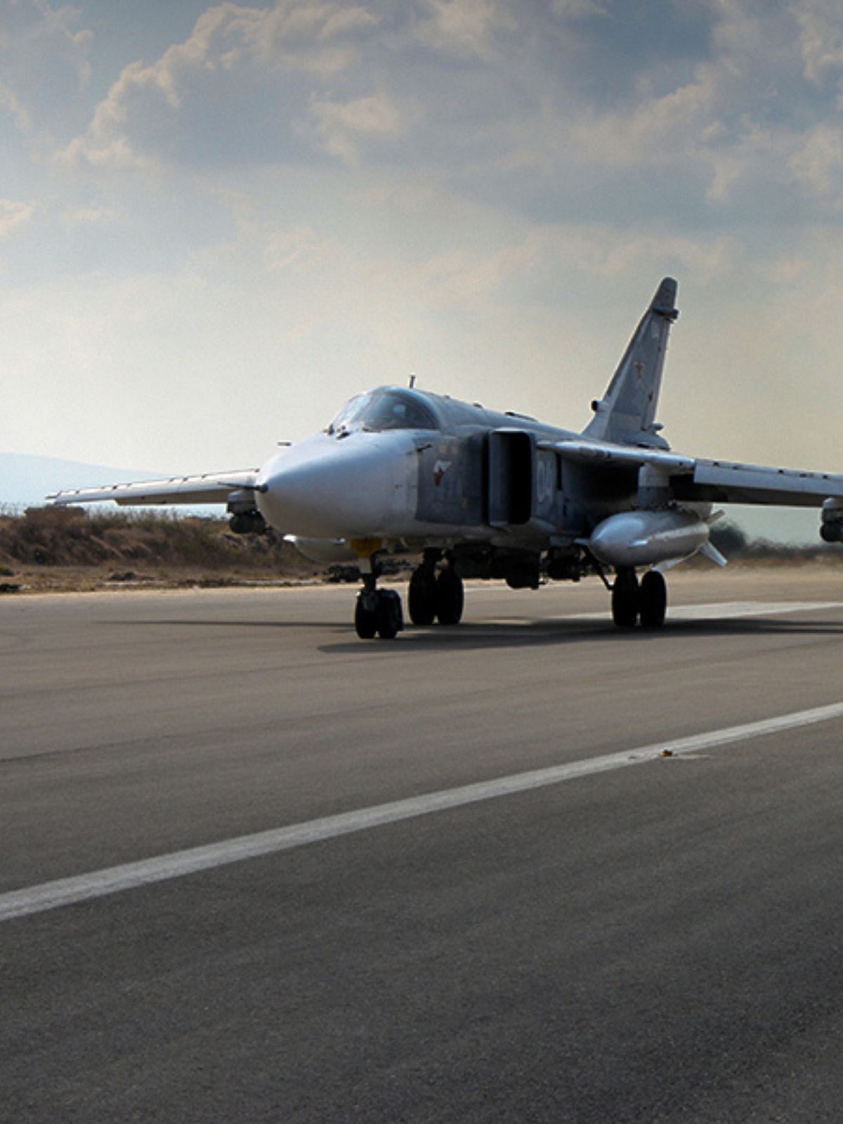 Un aereo militare russo nella base siriana di Hmeimim