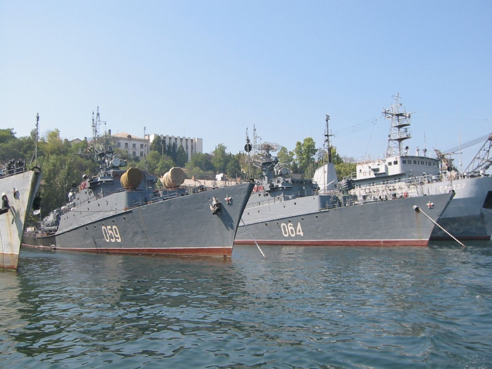 Navi russe nella base navale di Sebastopoli, in Crimea