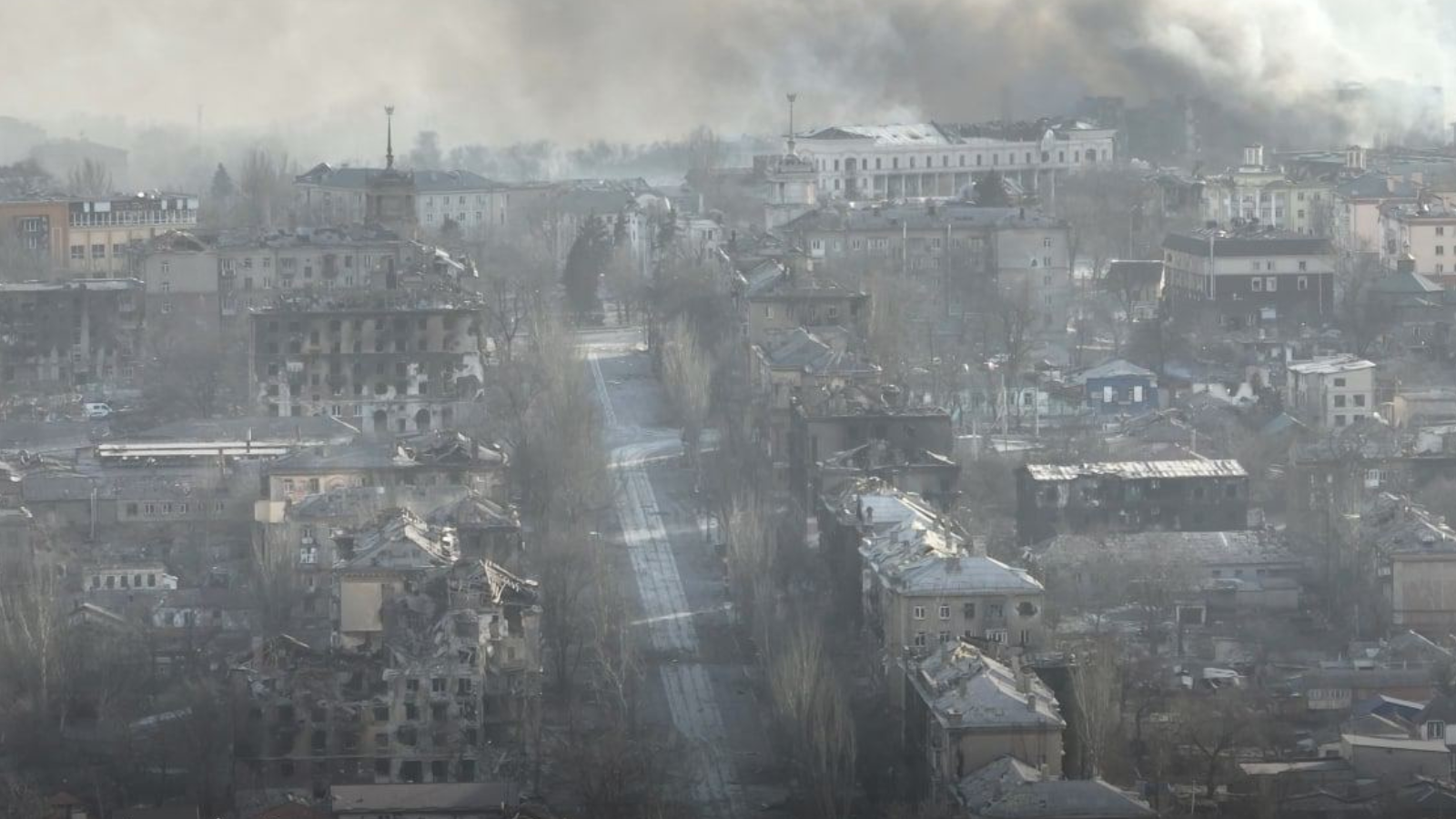Veduta aerea del centro di Mariupol’ durante l’assedio il 28 marzo 2022